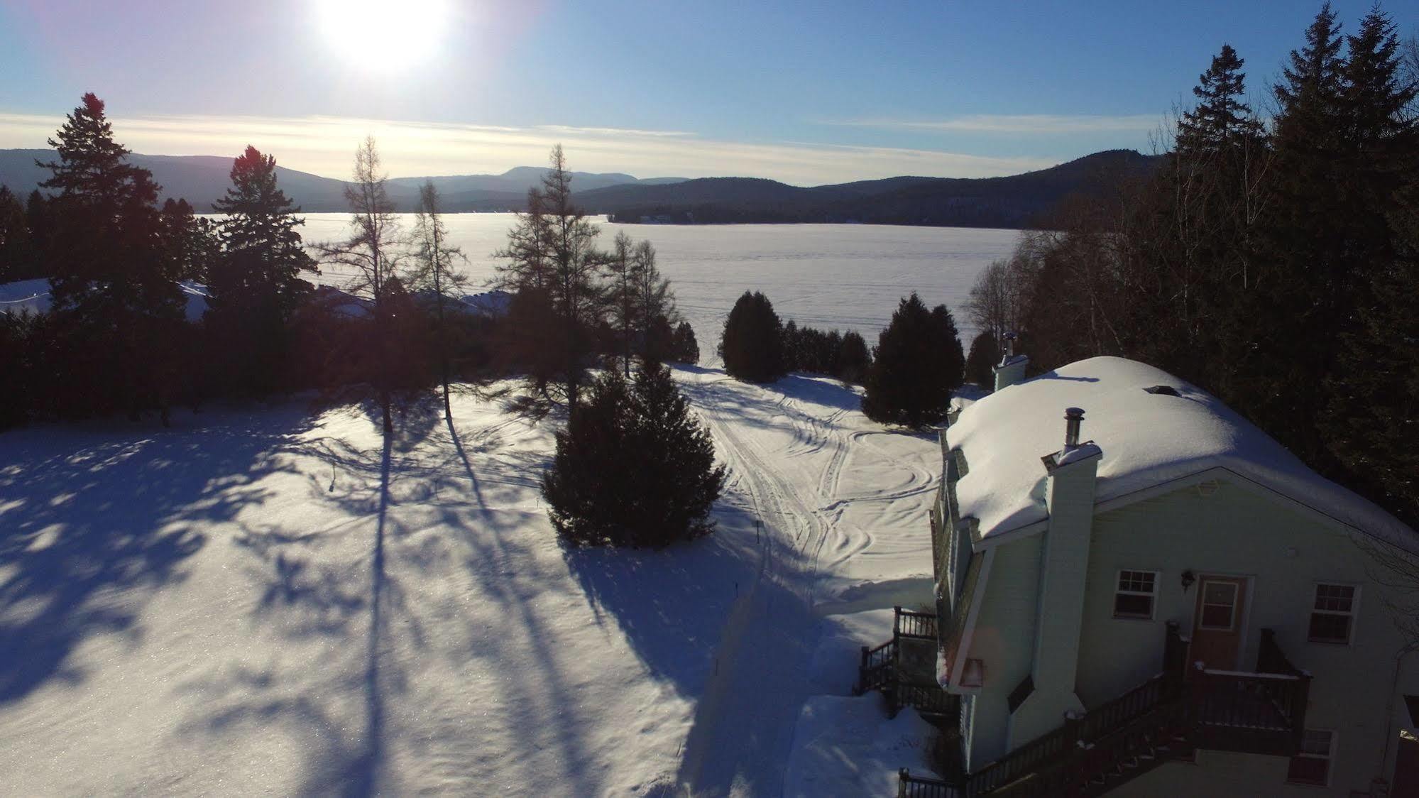 Motel Le Fleuron Saint-Donat-de-Montcalm Exteriör bild