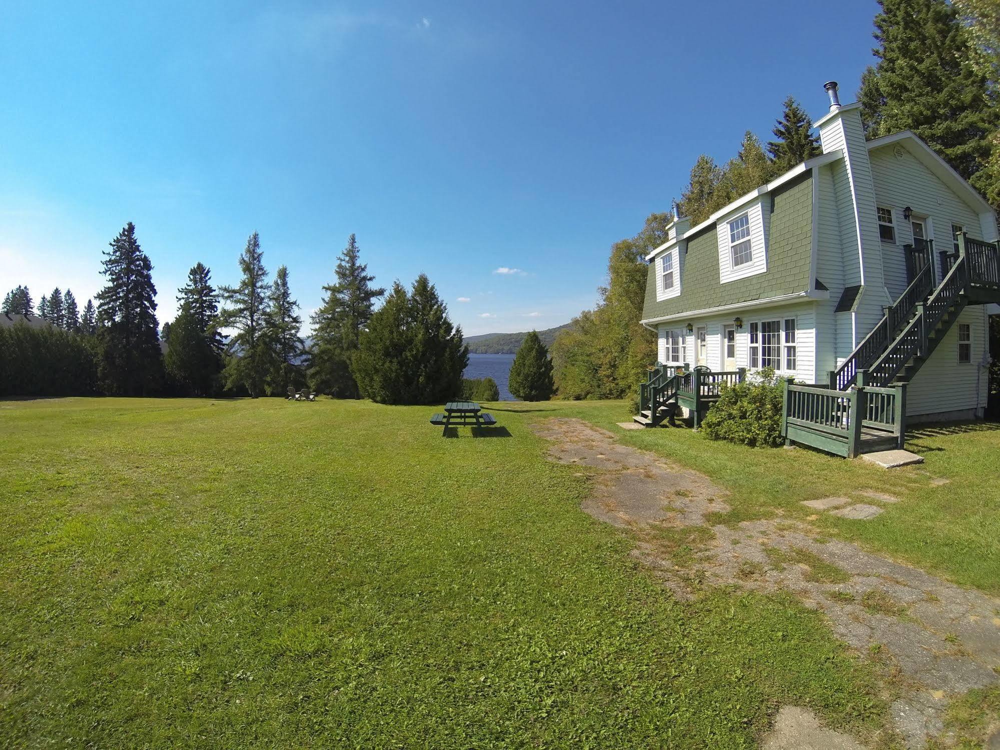 Motel Le Fleuron Saint-Donat-de-Montcalm Exteriör bild